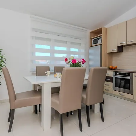 Apartment Mavracic *