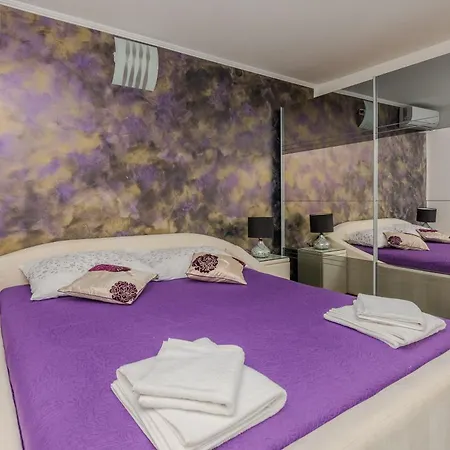 Mavracic Apartment Vir
