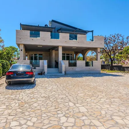 Mavracic Apartment